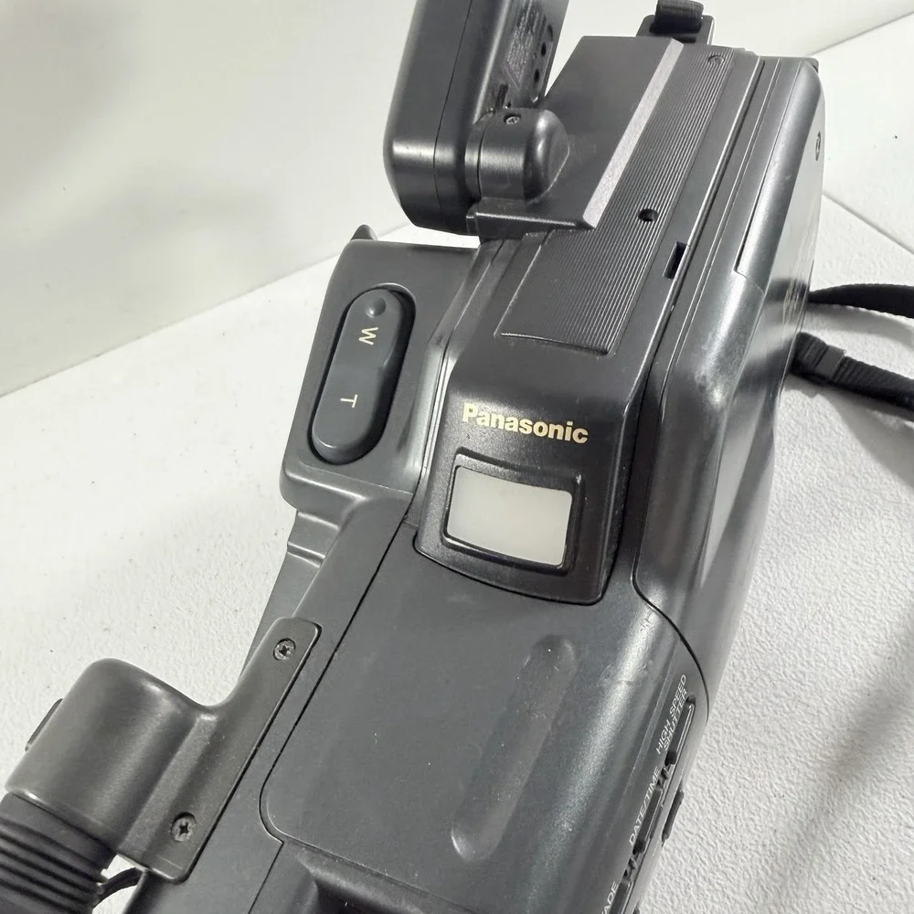 Panasonic MC20 NV-MC20E VHS-C Movie Camera Video Camcorder POWERS ON AS IS READ